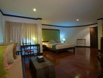 Cucumber Inn Suite Pattaya Buitenkant foto